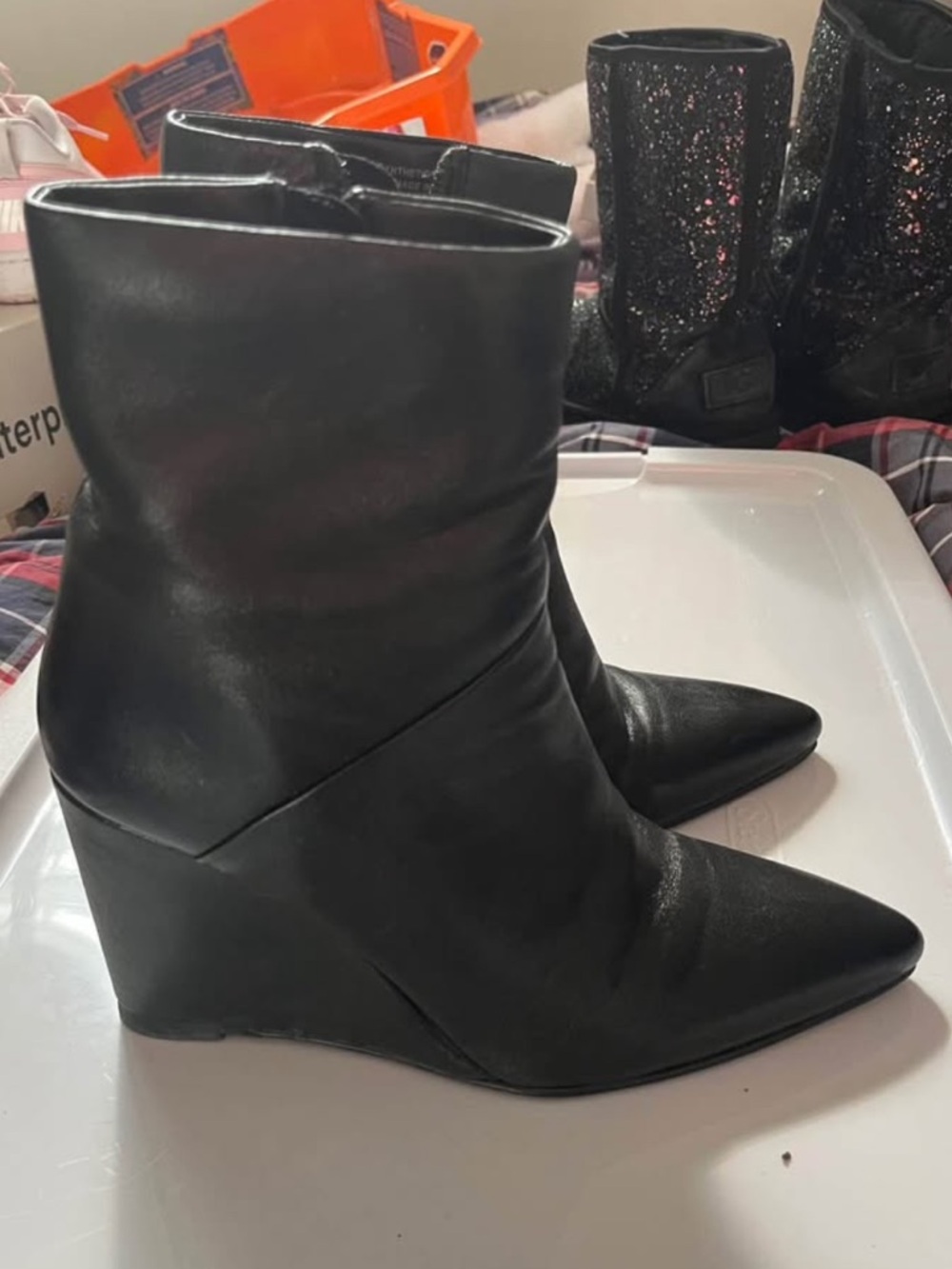 Seychelles Black Leather Wedge Ankle Boots Size 7.5